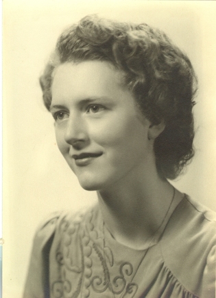 Evelyn Savory View A Condolence Lunenburg Nova Scotia Dana L Sweeny Funeral Home
